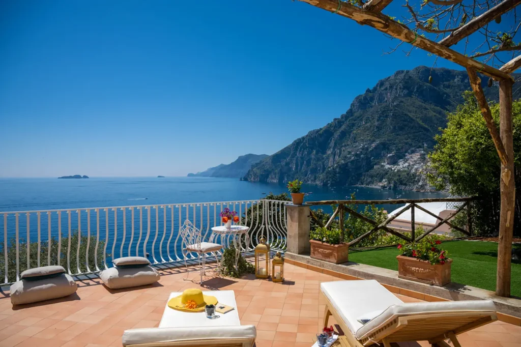 Vista panoramica della Costiera Amalfitana da Villa Aldo Marino